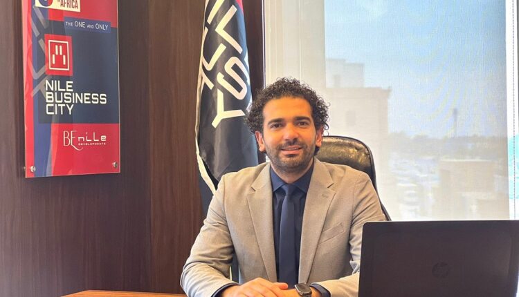 كريم عابدين رئيس القطاع التجاري بمجموعة النيل والأهرام للتطوير العقاري