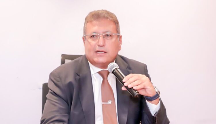 طارق شكري