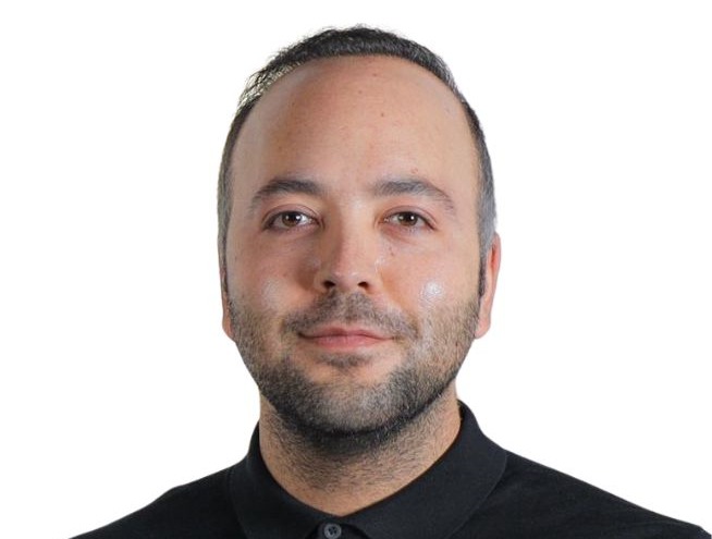 Valu معتز لطفي