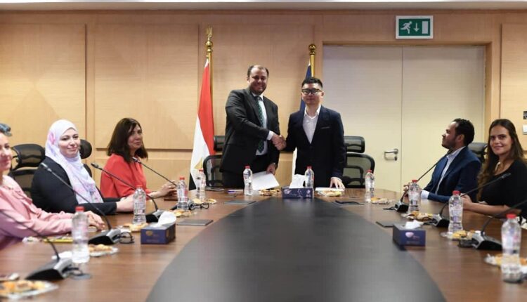 وزارة السياحة والآثار توقع مذكرة تفاهم مع شركة «vivo» لإتاحة دورات تدريبية مجانية عبر منصة «EgTAP»