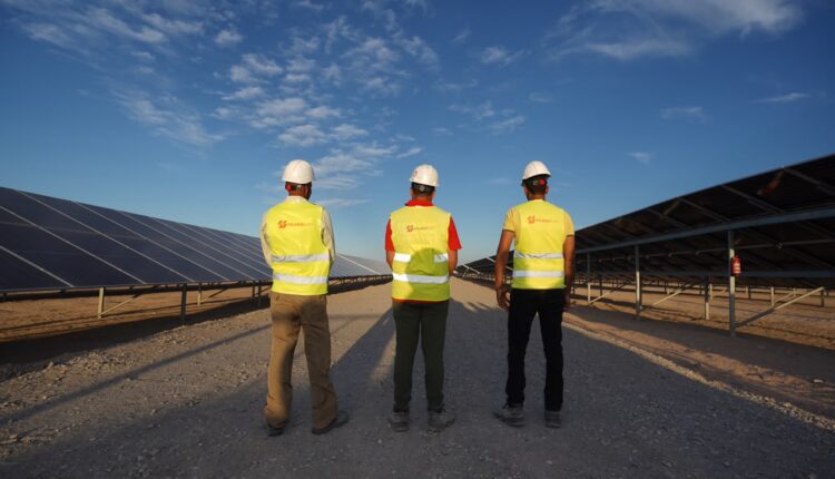 مدينة الجونة تفتتح محطة «Solarize-2» لرفع طاقتها الشمسية إلى 15.8 ميجاوات